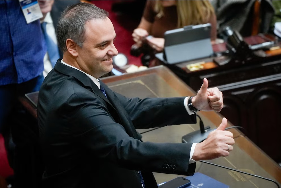 Adorni informe gestión