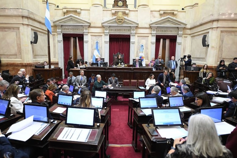 Senado fondos buitre Carlos Mahiques