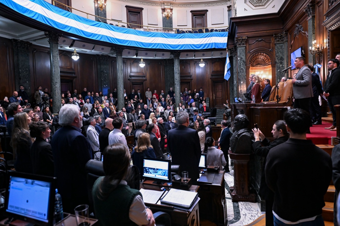 Legislatura porteña Línea F trapito vapeadores