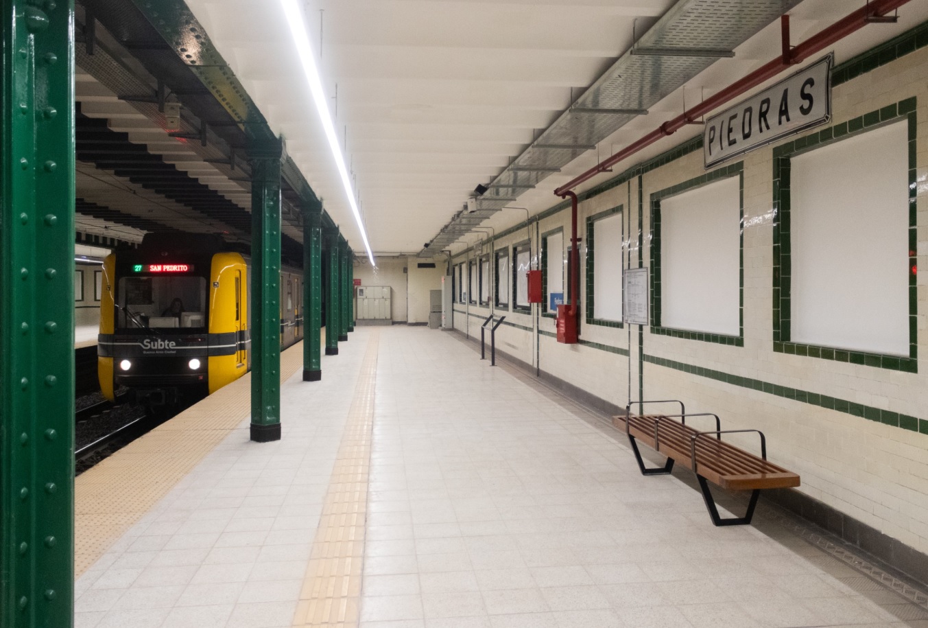 Reapertura estación Piedras Línea A