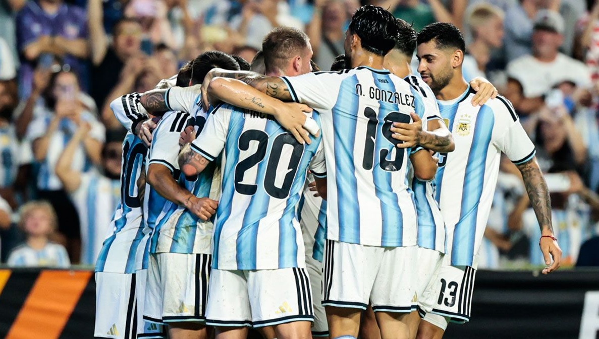 Argentina goleó a Islandia
