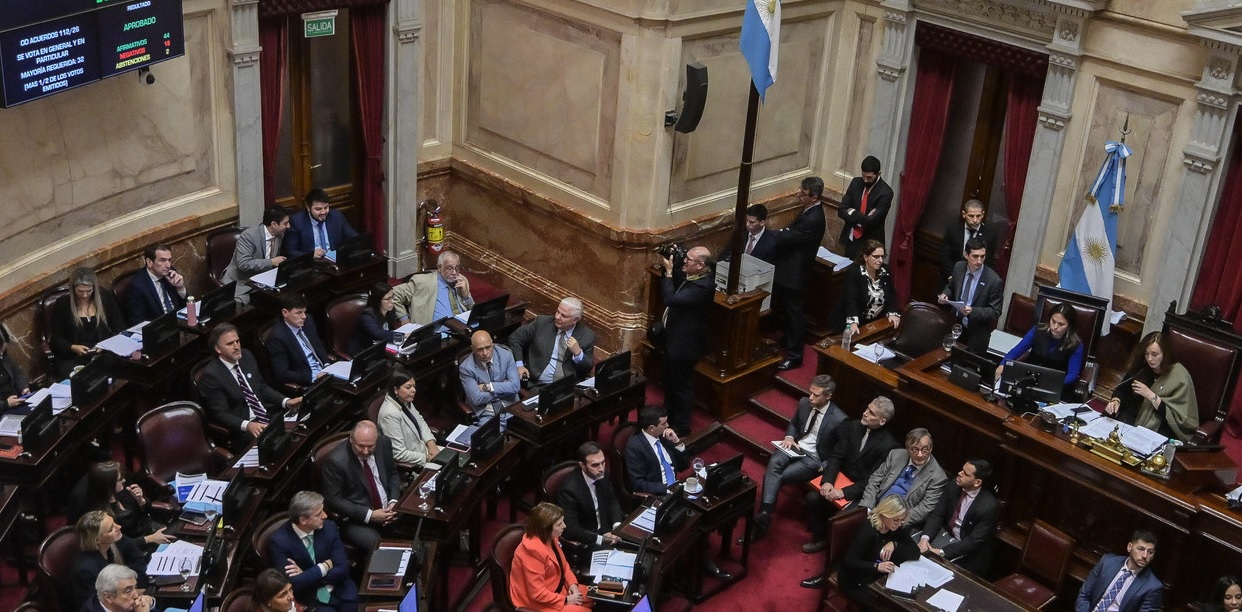 Sesión Senado pliegos judiciales y fondos buitre