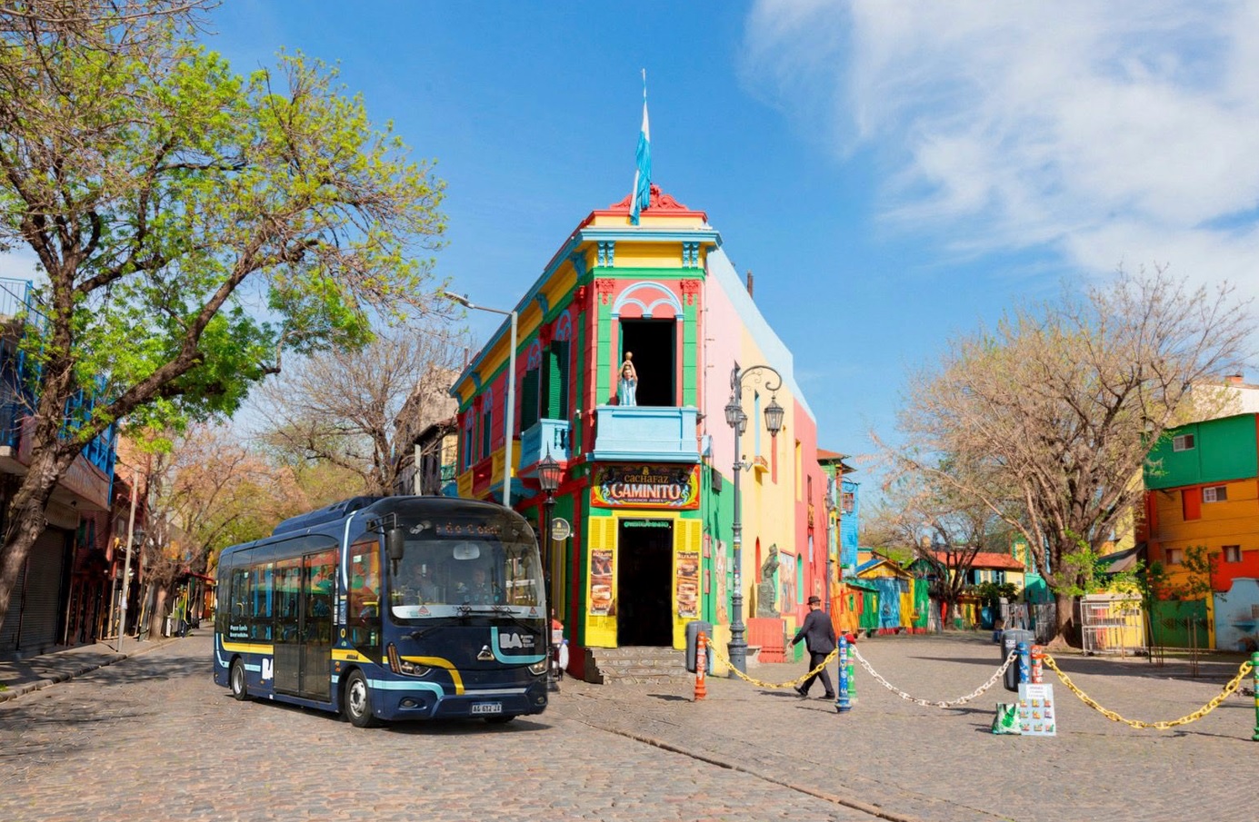 colectivo eléctrico Buenos Aires Caminito