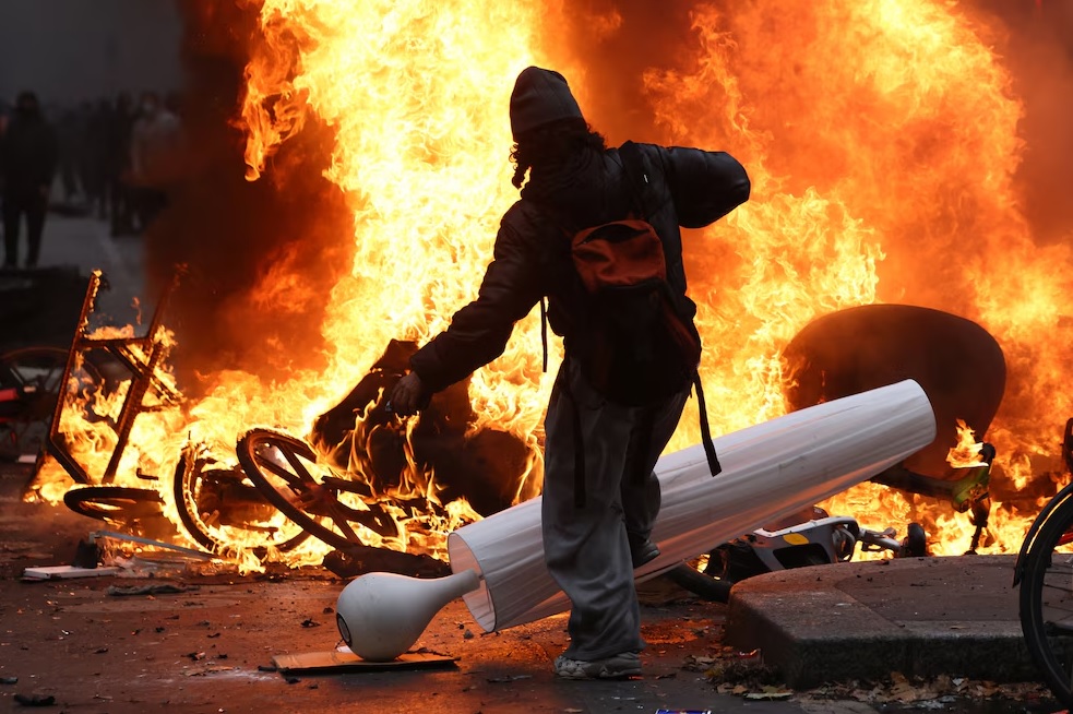 Ola de protestas en Europa