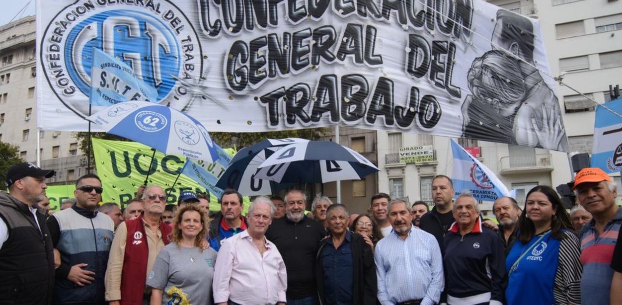 CGT marcha por la industria nacional