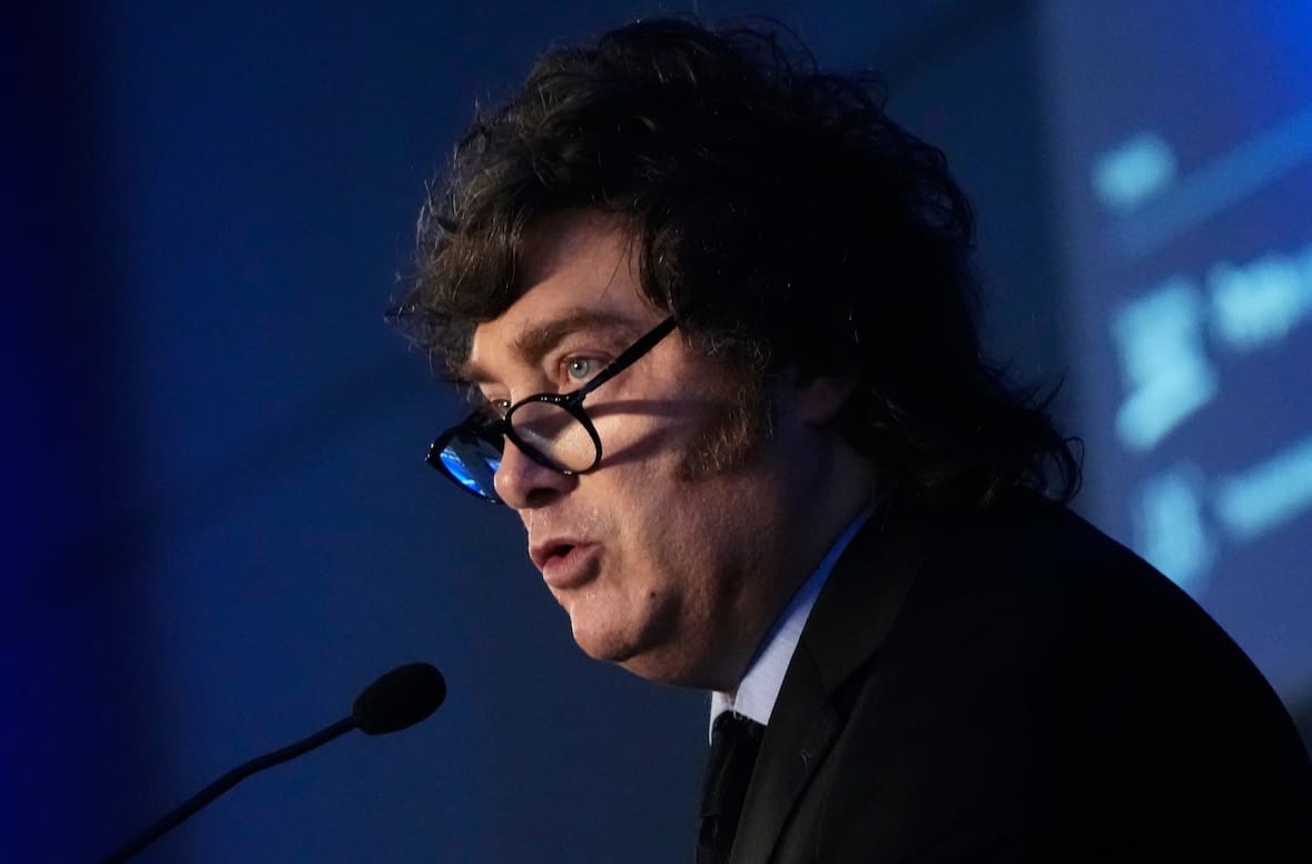 Javier Milei respalda a Luis Caputo