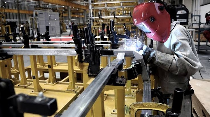 Recuperación industria y construcción agosto 2026